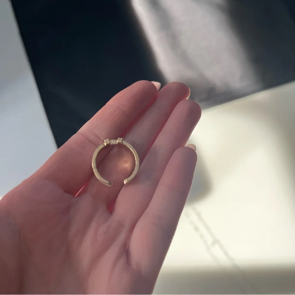 Nude H Women's Ring
